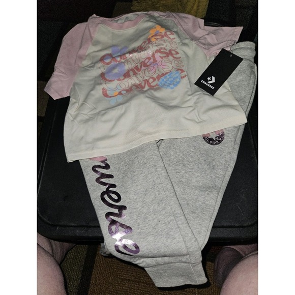 Converse Girls Size S 8-10 2 PC Crop‎ And Sweats NWT - Picture 1 of 3